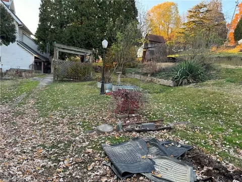137 Euclid Ave, Barnesville, OH 43713 photo 23