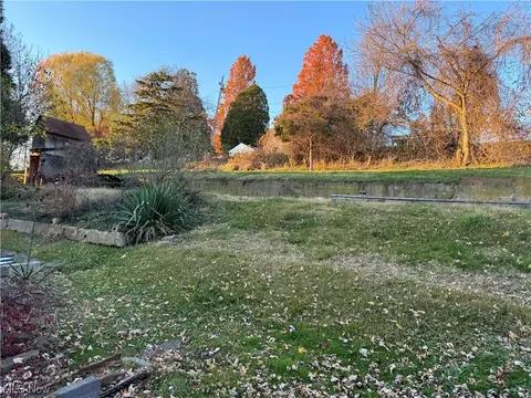 137 Euclid Ave, Barnesville, OH 43713 photo 4