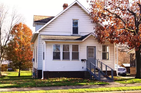 403 Valley St, Minerva, OH 44657