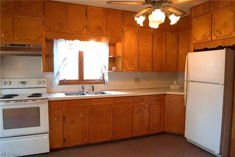 403 Valley St, Minerva, OH 44657 photo 13
