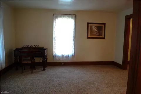 403 Valley St, Minerva, OH 44657 photo 5