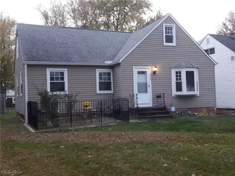 6668 Orchard Blvd, Parma Heights, OH 44130