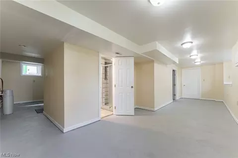 708 N Walnut St, Dover, OH 44622 photo 22