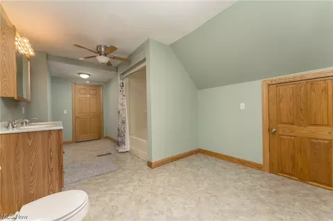708 N Walnut St, Dover, OH 44622 photo 14