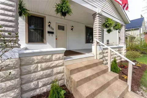 708 N Walnut St, Dover, OH 44622 photo 3