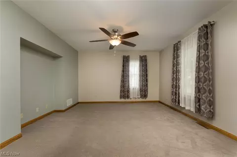 708 N Walnut St, Dover, OH 44622 photo 30