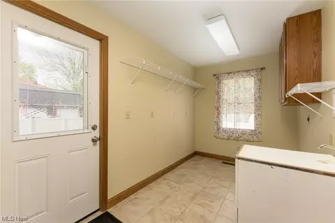 708 N Walnut St, Dover, OH 44622 photo 29