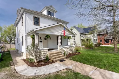 708 N Walnut St, Dover, OH 44622 photo 2