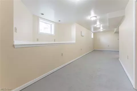 708 N Walnut St, Dover, OH 44622 photo 24
