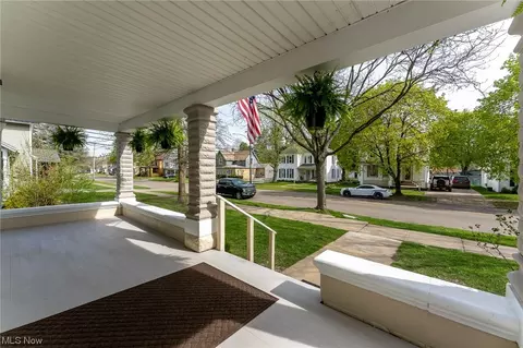 708 N Walnut St, Dover, OH 44622 photo 6
