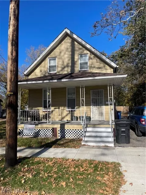 8107 Keyes Ave, Cleveland, OH 44104