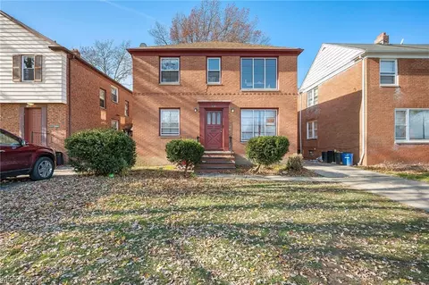 2380 Warrensville Center Rd, University Heights, OH 44118