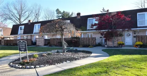 6480 State Rd #F9, Parma, OH 44134