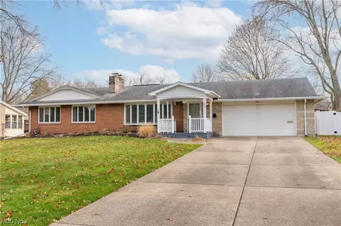 348 Weber Ave NE, North Canton, OH 44720