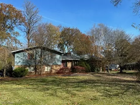 1616 Wilbur Dr NE, North Canton, OH 44720