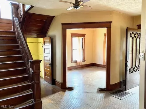 601 W 44th St, Ashtabula, OH 44004 photo 8