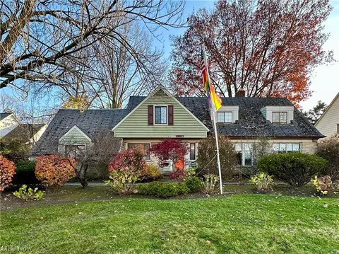 23260 Shaker Blvd, Shaker Heights, OH 44122