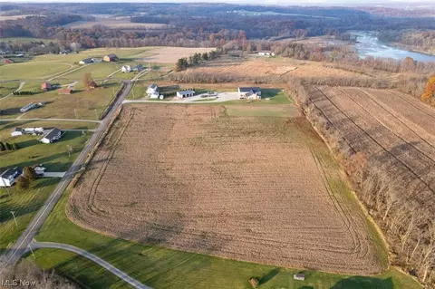 Dundee Wilmot Road Nw, Dundee, OH 44624