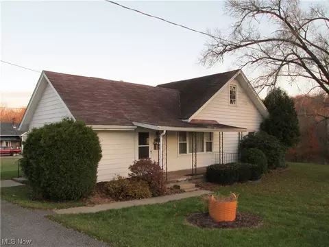 20 Delaware St, New Concord, OH 43762