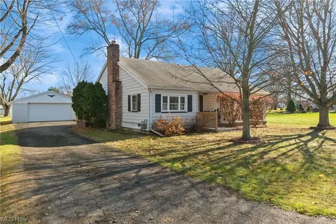 2210 Vorys Ave SW, Massillon, OH 44647