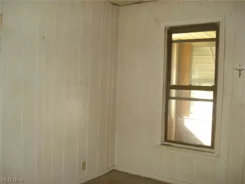 895 E 232nd St, Euclid, OH 44123 photo 9