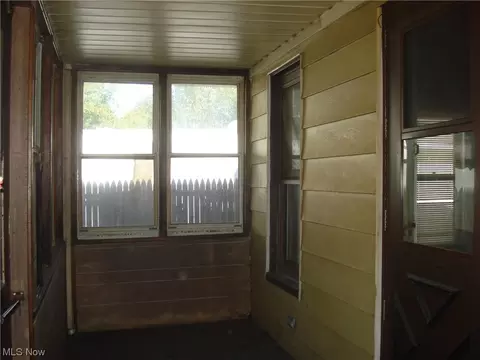 895 E 232nd St, Euclid, OH 44123 photo 12