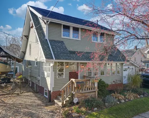 888 Harrison Ave, Akron, OH 44314