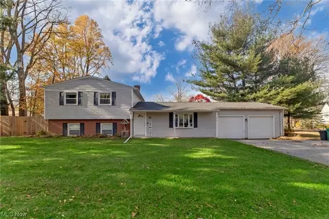 1816 Bathgate Ave, Madison, OH 44057
