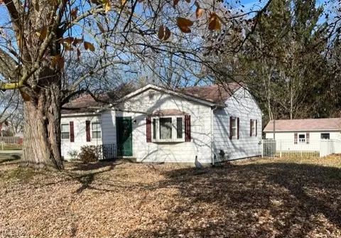 4299 Tallmadge Rd, Rootstown, OH 44272
