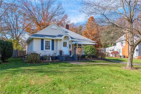 1731 Grafton Rd, Elyria, OH 44035