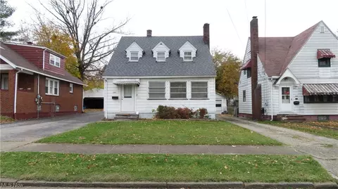 130 Bouquet Ave, Youngstown, OH 44509