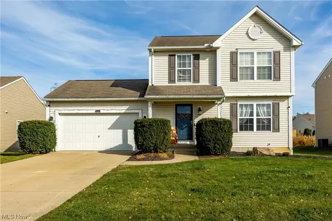 119 Paradise Dr, Elyria, OH 44035