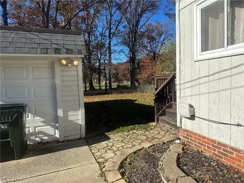 Exterior - 754 E 232nd St, Euclid, OH 44123 photo 3 of 6