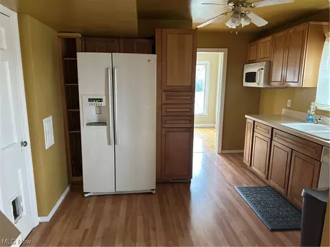 Kitchen - 754 E 232nd St, Euclid, OH 44123 photo 1 of 2