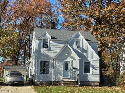 754 E 232nd St, Euclid, OH 44123