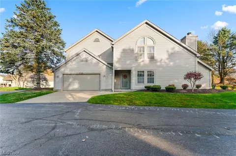 201 S Aspen Ct #4, Warren, OH 44484