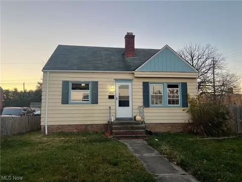 4356 Rockland Dr, Brooklyn, OH 44144