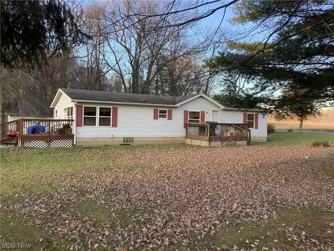 1107 Beeson Mill Rd, Leetonia, OH 44431