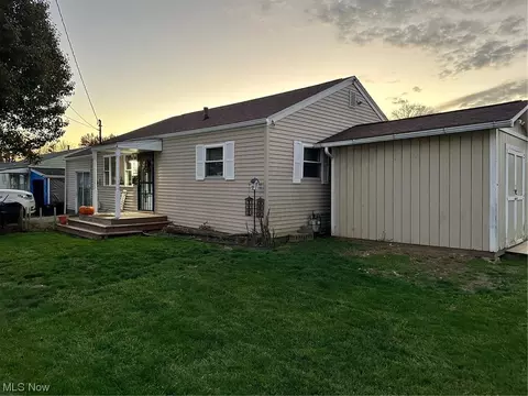5 Stella Ct, Parkersburg, WV 26104