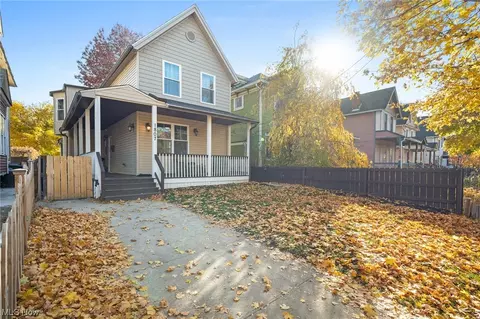 1807 W 54th St, Cleveland, OH 44102