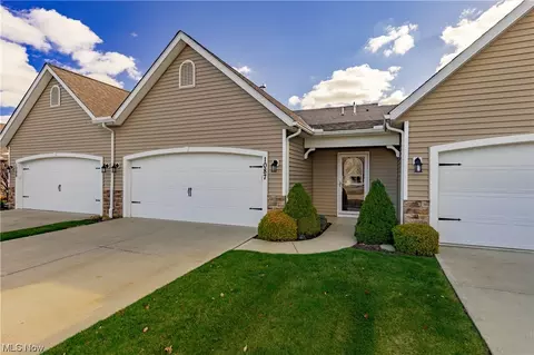 1087 Nautica Ln, Painesville, OH 44077