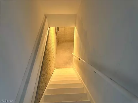 Entry Way - 1324 Hamlin Dr, Ashtabula, OH 44004 photo 2 of 2
