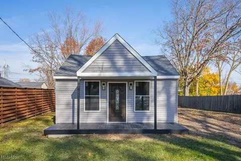 2379 Frankford St, Lorain, OH 44055