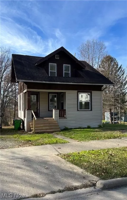916 W Liberty St, Wooster, OH 44691
