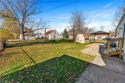 1006 Root Rd, Lorain, OH 44052 photo 7