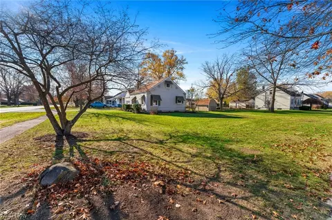 1006 Root Rd, Lorain, OH 44052 photo 6