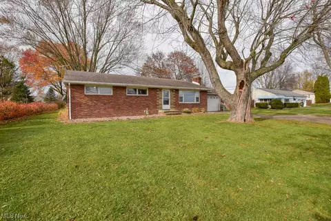 6915 Bentler Ave NE, Canton, OH 44721