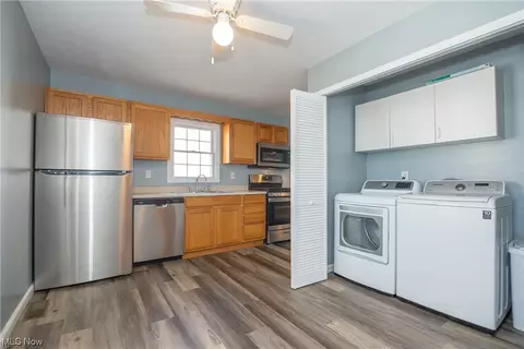 338 Pasadena Ave, Elyria, OH 44035 photo 12