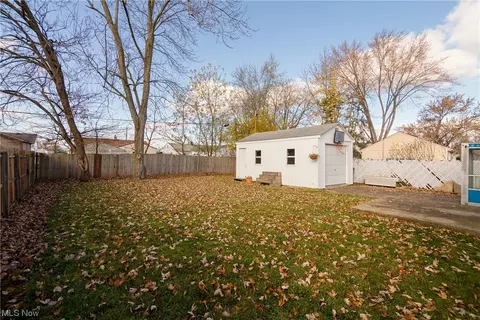 338 Pasadena Ave, Elyria, OH 44035 photo 3
