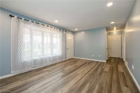 338 Pasadena Ave, Elyria, OH 44035 photo 8